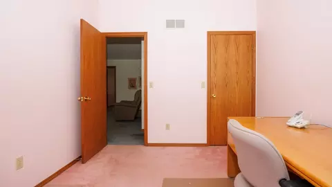 Bedroom - 2717 Arrowhead Dr, Bloomington, IL 61704 photo 3 of 8