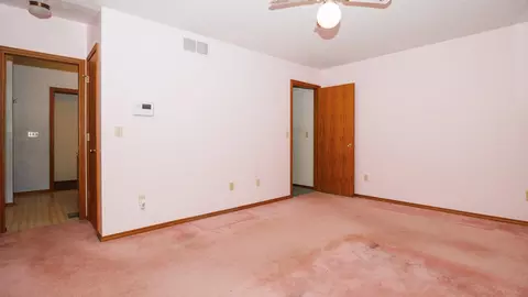 Bedroom - 2717 Arrowhead Dr, Bloomington, IL 61704 photo 5 of 8