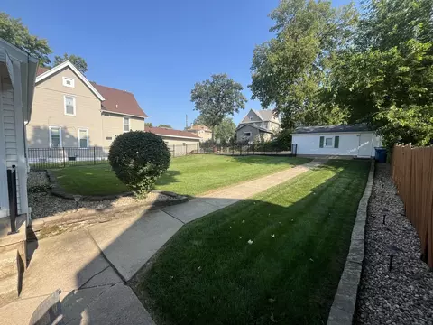 Exterior - 1821 1st St, Peru, IL 61354 photo 2 of 3