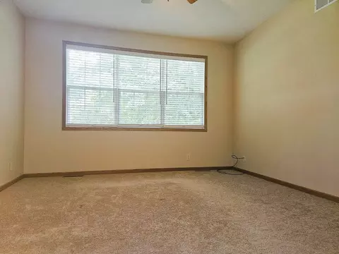 Bedroom - 1670 Overlook Dr, Dixon, IL 61021 photo 1 of 4