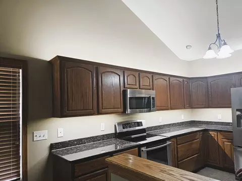 Kitchen - 1670 Overlook Dr, Dixon, IL 61021 photo 3 of 5