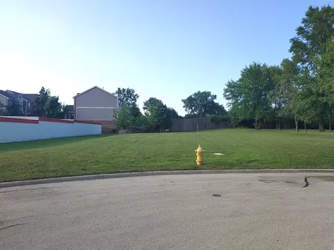 112 Brook Ct, Bolingbrook, IL 60440