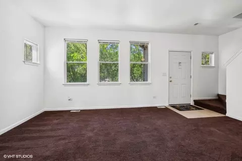 Living - 39 E 89th St, Chicago, IL 60619 photo 1 of 3