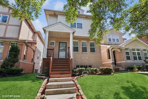 39 E 89th St, Chicago, IL 60619
