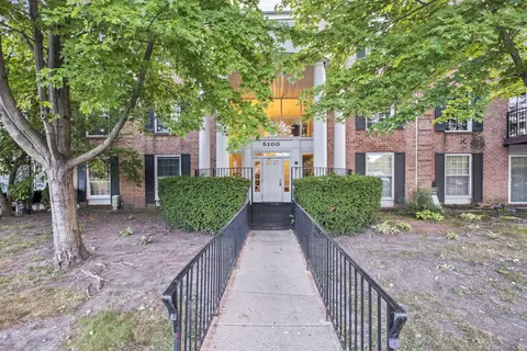 5100 Carriageway Dr #308, Rolling Meadows, IL 60008