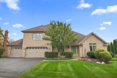 8899 Charrington Dr, Frankfort, IL 60423