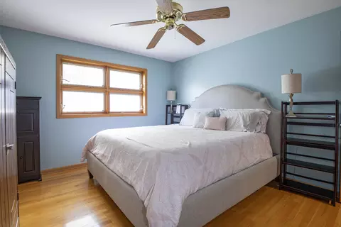 Bedroom - 809 Tide Ct, Wheeling, IL 60090 photo 3 of 3