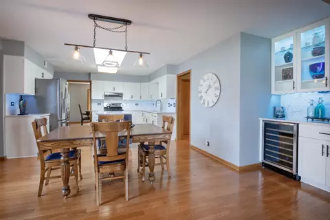 Kitchen - 809 Tide Ct, Wheeling, IL 60090 photo 3 of 3