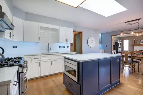 Kitchen - 809 Tide Ct, Wheeling, IL 60090 photo 1 of 3