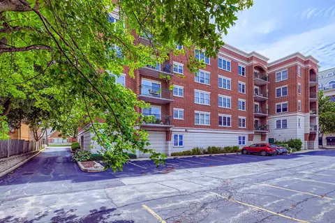 104 N Plum Grove Rd #406, Palatine, IL 60067