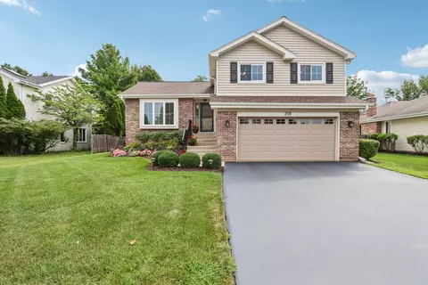 358 Denberry Dr, Lake Zurich, IL 60047