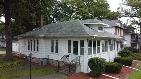 1100 Richards St, Joliet, IL 60433
