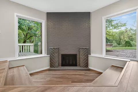 Living - 21265 W East Cuba Rd, Kildeer, IL 60047 photo 7 of 13