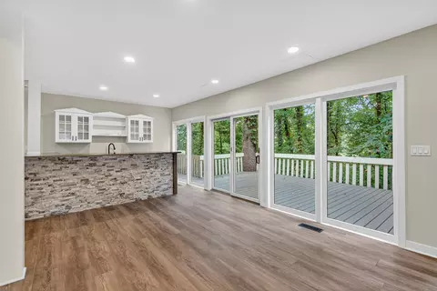 Living - 21265 W East Cuba Rd, Kildeer, IL 60047 photo 8 of 13
