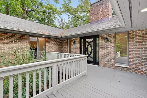 Exterior - 21265 W East Cuba Rd, Kildeer, IL 60047 photo 5 of 32