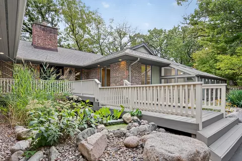 Exterior - 21265 W East Cuba Rd, Kildeer, IL 60047 photo 4 of 32
