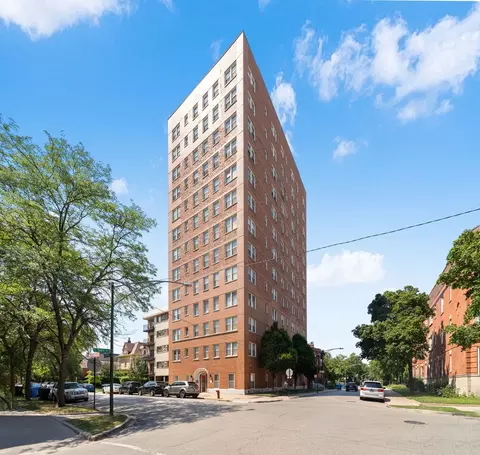 5400 S Harper Ave #1401, Chicago, IL 60615