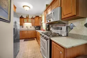 Kitchen - 2006 W 4th Pl, Gary, IN 46404 photo 2 of 3