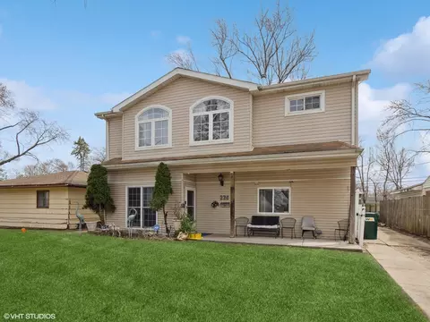 665 Cindy Ln, Wheeling, IL 60090 photo 1