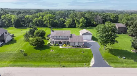 19011 Raven Hills Dr, Marengo, IL 60152