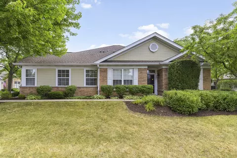 285 Enfield Ln, Grayslake, IL 60030