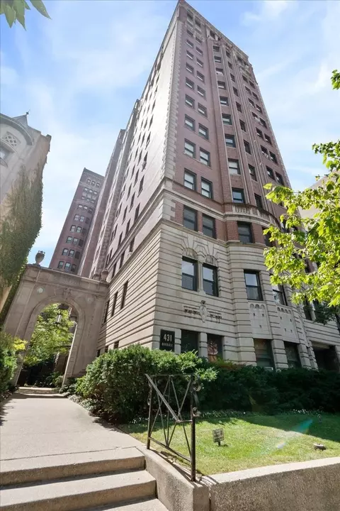 431 W Oakdale Ave #10D, Chicago, IL 60657