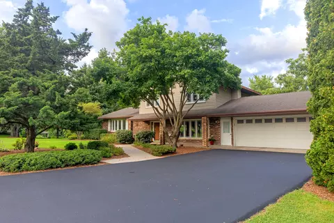 5857 S Brooklyn Rd, Rochelle, IL 61068
