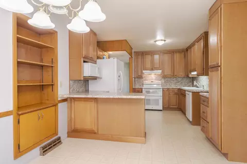 101 Radliff Rd, Bloomington, IL 61701 photo 18