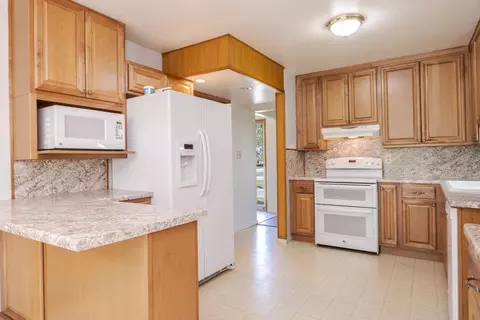 101 Radliff Rd, Bloomington, IL 61701 photo 15
