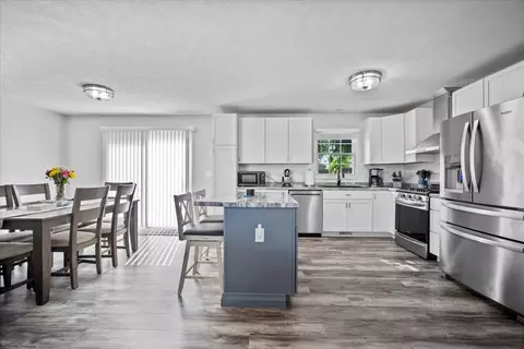 Kitchen - 1509 Torrey Pines Rd, Normal, IL 61761 photo 4 of 4