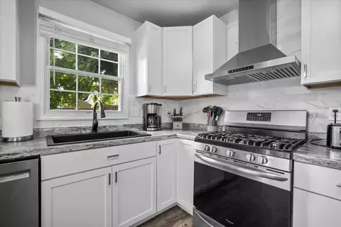 Kitchen - 1509 Torrey Pines Rd, Normal, IL 61761 photo 3 of 4