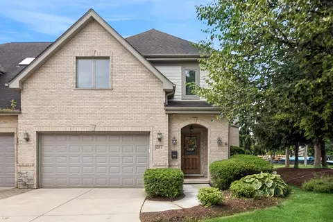 6325 Fairview Ave, Westmont, IL 60559