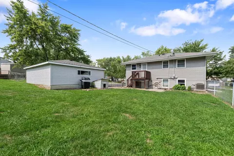 Exterior - 226 Barbara Ln, Steger, IL 60475 photo 4 of 5