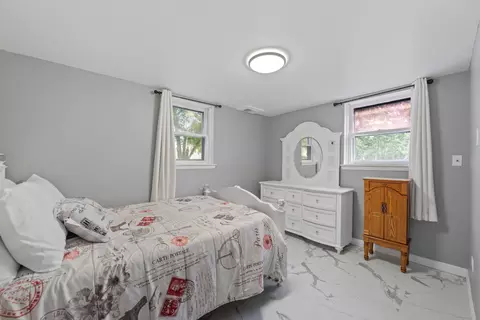 Bedroom - 226 Barbara Ln, Steger, IL 60475 photo 2 of 4