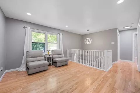 Entry Way - 226 Barbara Ln, Steger, IL 60475 photo 2 of 3
