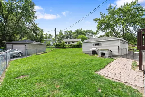 Exterior - 226 Barbara Ln, Steger, IL 60475 photo 3 of 5