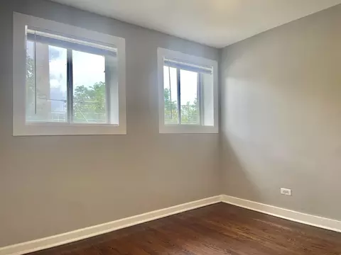 Bedroom - 52 E 37th St, Chicago, IL 60653 photo 3 of 5