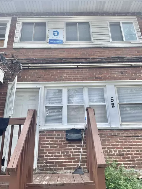 52 E 37th St, Chicago, IL 60653