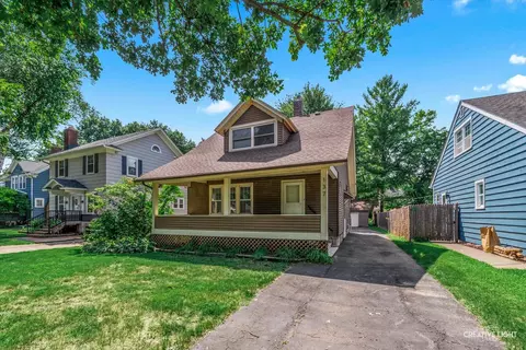 137 S Fordham Ave, Aurora, IL 60506