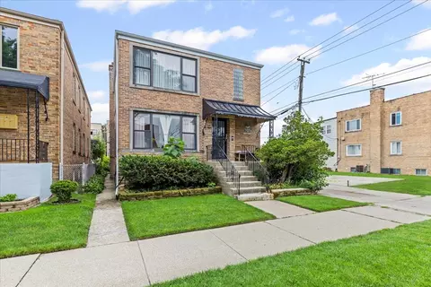 2745 W Berwyn Ave, Chicago, IL 60625