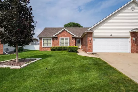 213 Field Dr, Normal, IL 61761