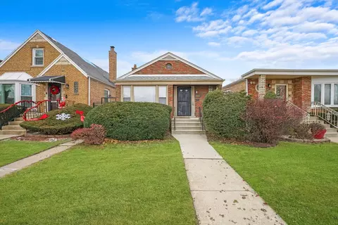 8941 S Luella Ave, Chicago, IL 60617