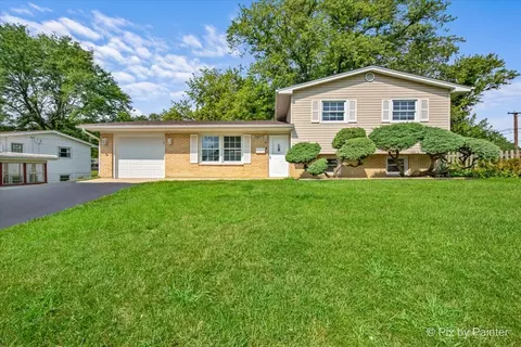 1505 Cypress Ct, Hanover Park, IL 60133
