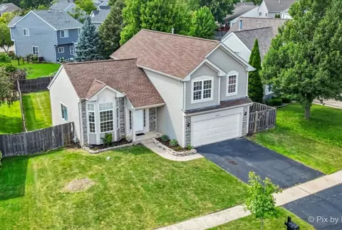 3021 Melbourne Ln, Lake In The Hills, IL 60156