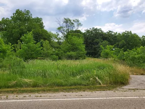 1999 N Fuller Rd, Gurnee, IL 60031