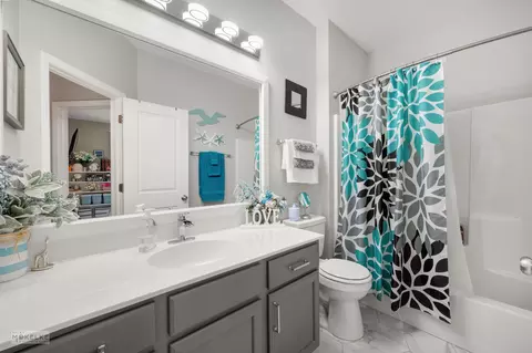 Bath - 16513 Mueller Cir, Plainfield, IL 60586 photo 4 of 4