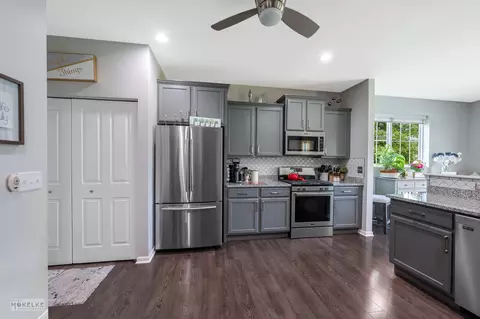 Kitchen - 16513 Mueller Cir, Plainfield, IL 60586 photo 2 of 2