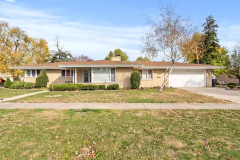 520 E 166th St, South Holland, IL 60473