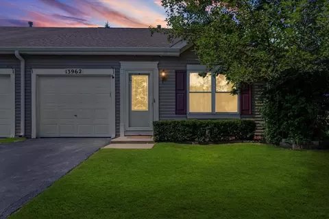 Exterior - 13962 Danbury Dr, Plainfield, IL 60544 photo 6 of 6