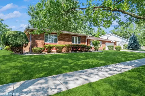 1007 Read St, Lockport, IL 60441 photo 2